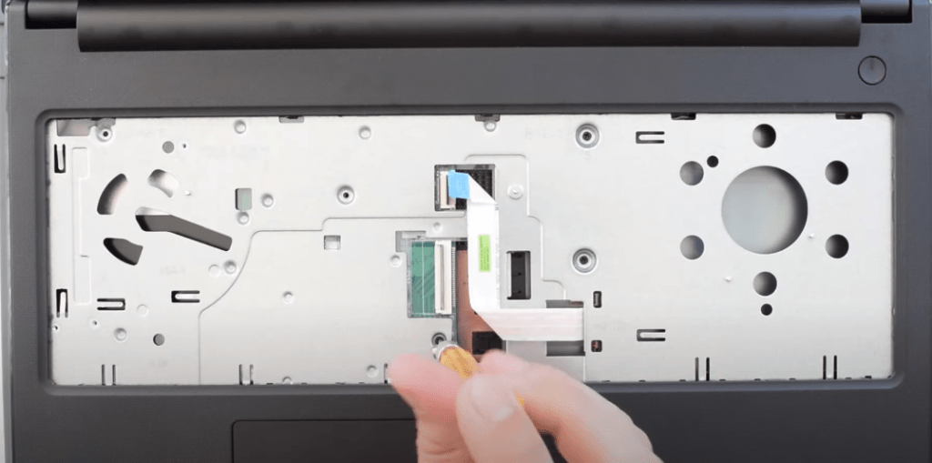 what screws to take off to see if charger plug works on dell inspiron s
